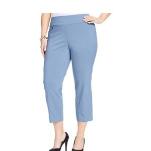 Alfani Tummy Control Capris color blue size 20W